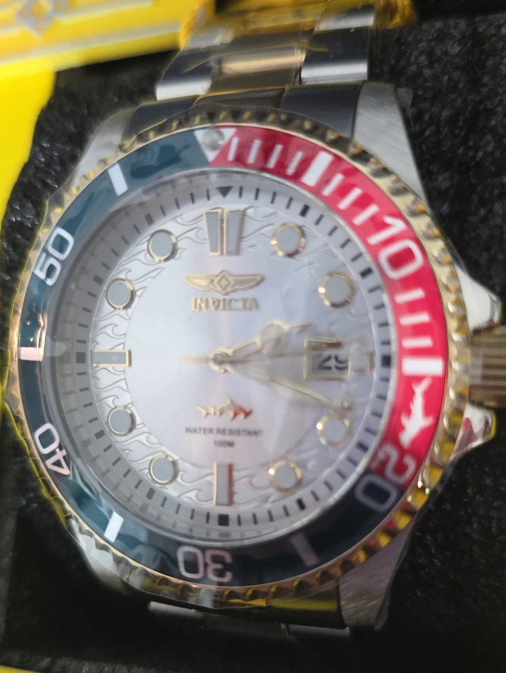 281. Pro Diver Exclusive Model 44710 Men's Watch 43mm Stainless